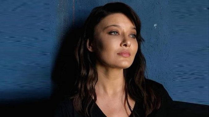 Nurgül Yeşilçay Kimdir-Biyografi ve Hayatı